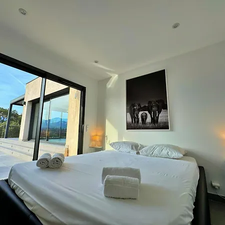 Architect's - 10-12 People - Pool - 4 Bedrooms