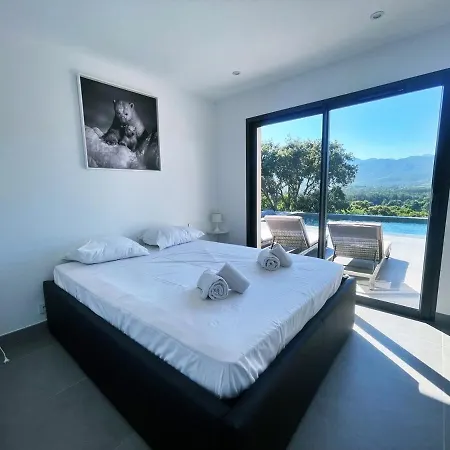 Architect's - 10-12 People - Pool - 4 Bedrooms