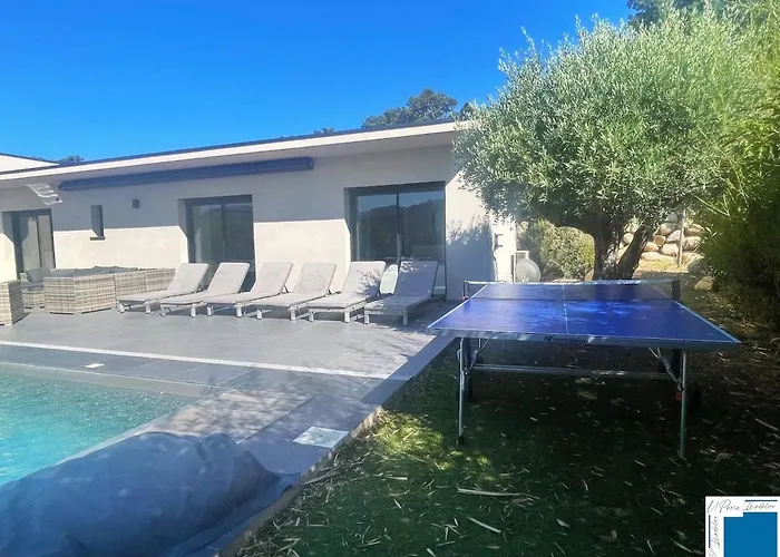 Architect's - 10-12 People - Pool - 4 Bedrooms *